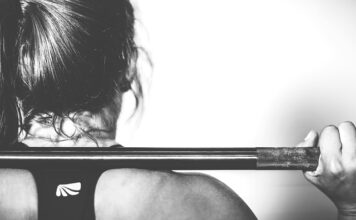 W czym pomaga pas na siłowni?