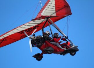 Ile leci motolotnia?